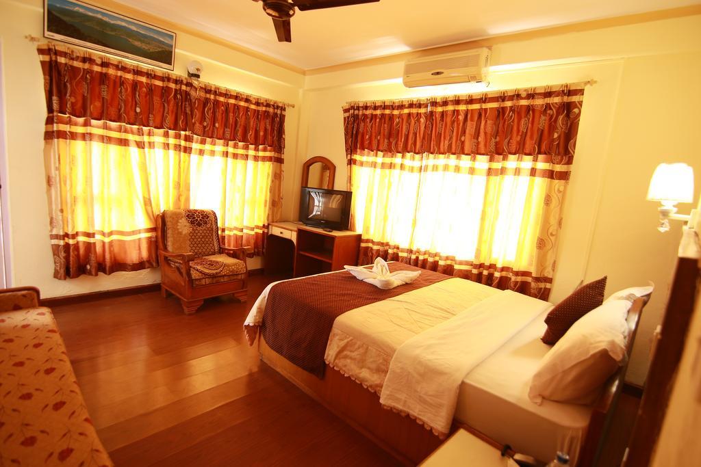 Hotel Himalayan Inn Pokhara Exterior photo