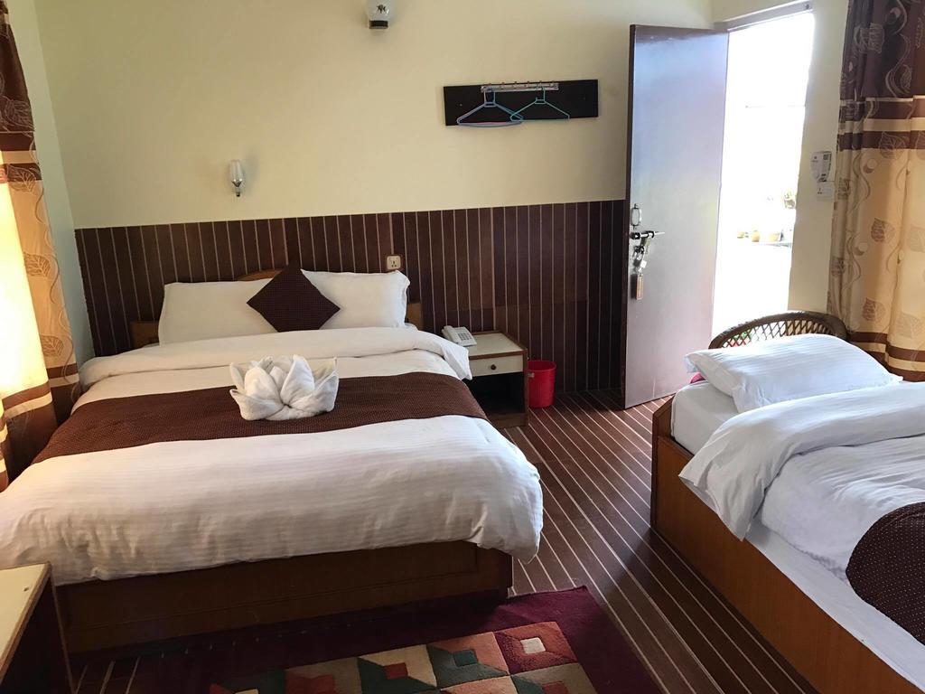 Hotel Himalayan Inn Pokhara Exterior photo