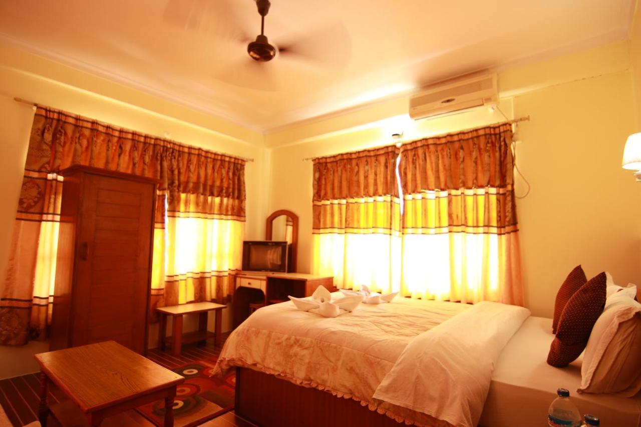 Hotel Himalayan Inn Pokhara Exterior photo